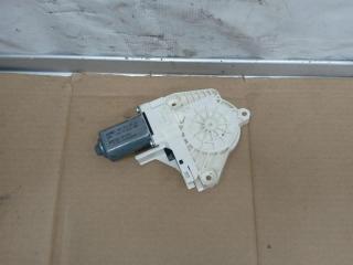 моторчик стеклоподъемника передний левый Audi Q5 8R 2011, 2.0 л., TDi, CJC, дизель, МКПП, серебро, внедорожник 5 дв., полный привод, 8K0959801B