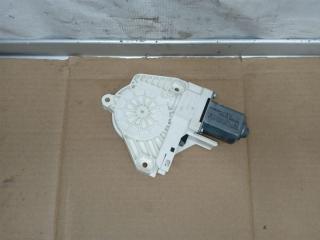 моторчик стеклоподъемника задний правый Audi Q5 8R 2011, 2.0 л., TDi, CJC, дизель, МКПП, серебро, внедорожник 5 дв., полный привод, 8K0959812A