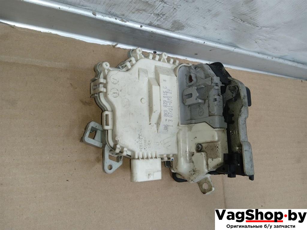замок двери задней левой Audi Q5 8R 2011, 2.0 л., TDi, CJC, дизель, МКПП, серебро, внедорожник 5 дв., полный привод, 8K0839015C - фото №1