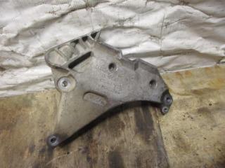 кронштейн двигателя Volkswagen Caddy 3 поколение [рестайлинг] 2011, 2.0 л., TDi, дизель, МКПП, минивэн, 03L199207