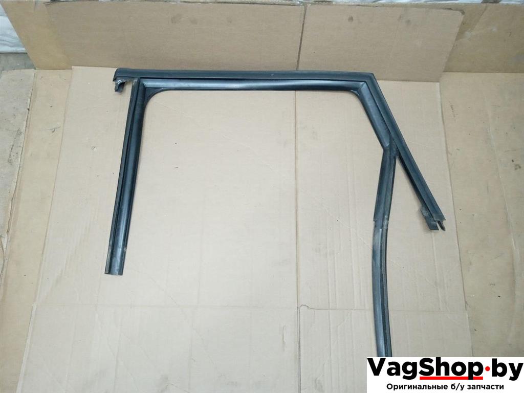 направляющая стекла Audi Q5 8R 2011, 2.0 л., TDi, CJC, дизель, МКПП, серебро, внедорожник 5 дв., полный привод, 8R0839439F, 8R0839440F - фото №1