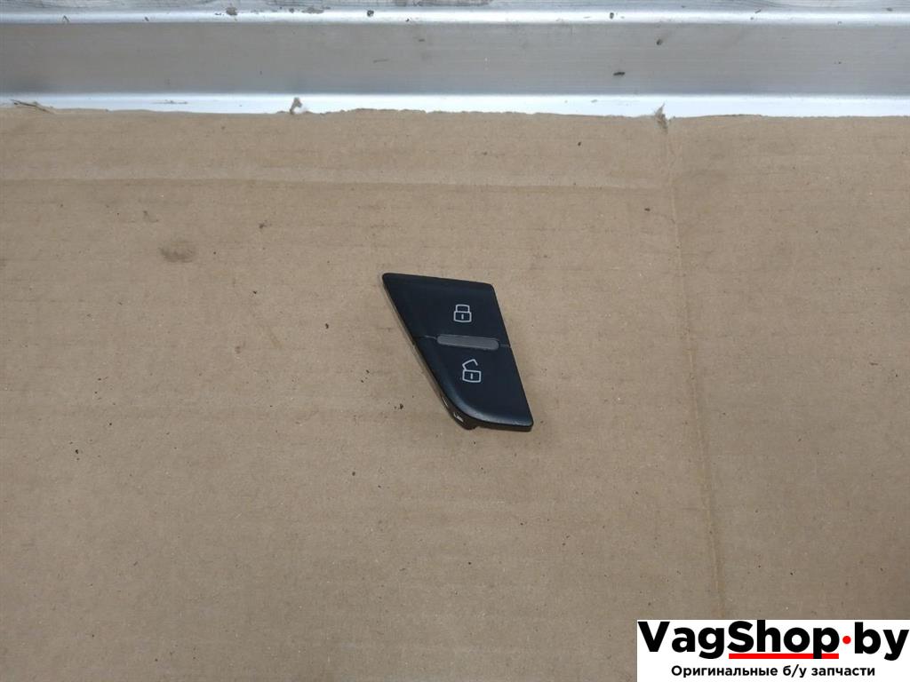 кнопка центрального замка Audi Q5 8R 2011, 2.0 л., TDi, CJC, дизель, МКПП, серебро, внедорожник 5 дв., полный привод, 8R2962108A - фото №1