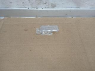 фонарь салона (плафон) Audi Q5 8R 2011, 2.0 л., TDi, CJC, дизель, МКПП, серебро, внедорожник 5 дв., полный привод, 8D0947415