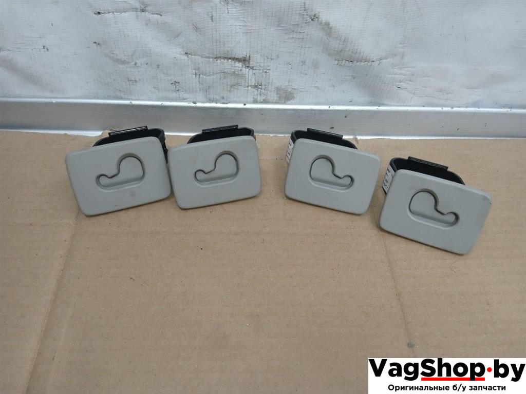 кронштейн (крепление) Audi Q5 8R 2011, 2.0 л., TDi, CJC, дизель, МКПП, серебро, внедорожник 5 дв., полный привод, 8K9861735, 8K9861736 - фото №1