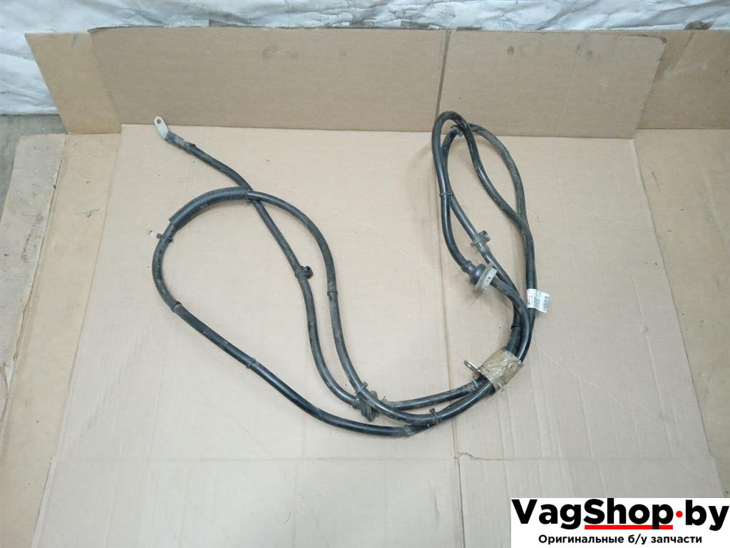 плюсовой провод аккумулятора Audi Q5 8R 2011, 2.0 л., TDi, CJC, дизель, МКПП, серебро, внедорожник 5 дв., полный привод, 8R0971225A - фото №1