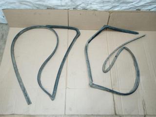 уплотнитель Audi Q5 8R 2011, 2.0 л., TDi, CJC, дизель, МКПП, серебро, внедорожник 5 дв., полный привод, 8R0839119F, 8R0839120F