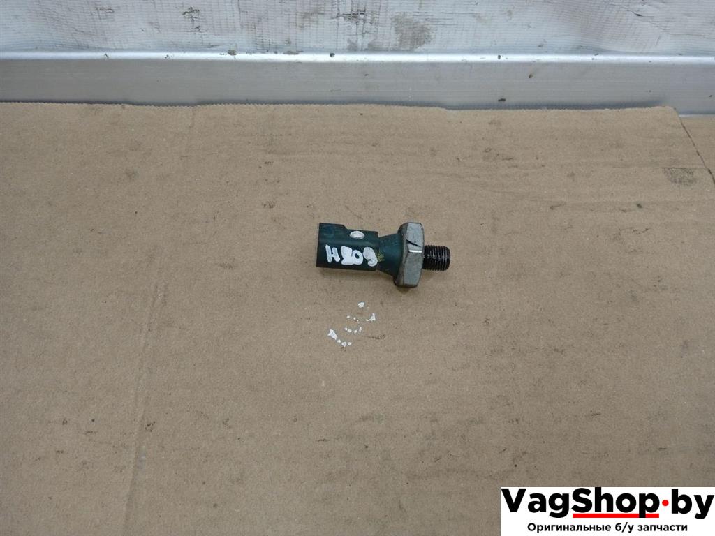 датчик давления масла Audi Q5 8R 2011, 2.0 л., TDi, CJC, дизель, МКПП, серебро, внедорожник 5 дв., полный привод, 036919081C - фото №1