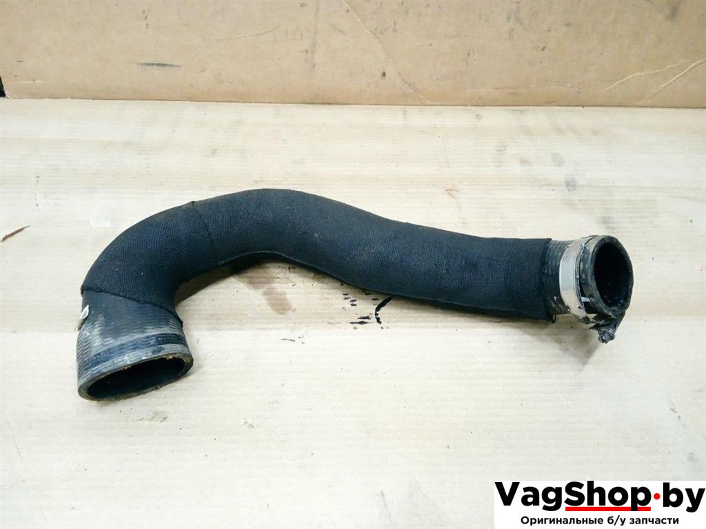 патрубок интеркулера Audi Q5 8R 2011, 2.0 л., TDi, CJC, дизель, МКПП, серебро, внедорожник 5 дв., полный привод, 8R0145790G - фото №1