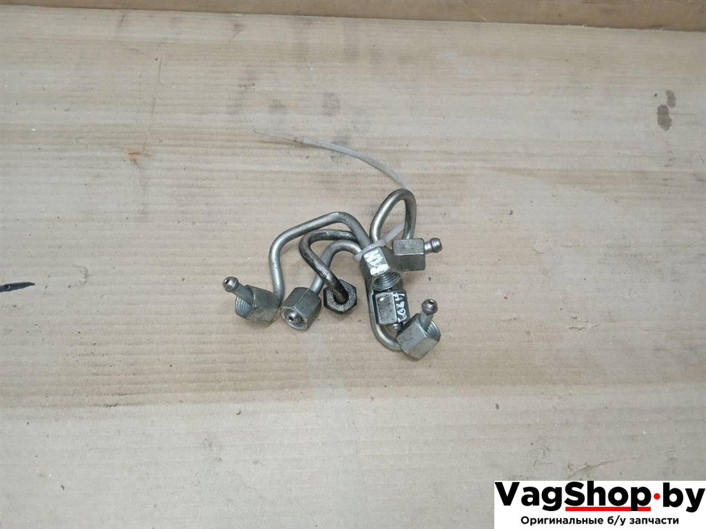 трубка топливная Audi Q5 8R 2011, 2.0 л., TDi, CJC, дизель, МКПП, серебро, внедорожник 5 дв., полный привод - фото №1