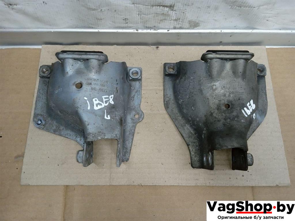 кронштейн двигателя Audi A4 B8/8K 2011, 2.7 л., TDi, CGK, дизель, МКПП, белый, седан, передний привод, 8K0399060, 8K0399059A - фото №1