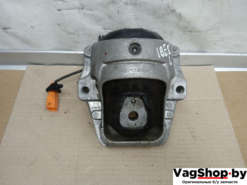 подушка крепления двигателя Audi A4 B8/8K 2011, 2.7 л., TDi, CGK, дизель, МКПП, белый, седан, передний привод, 8K0199381NE - фото №1