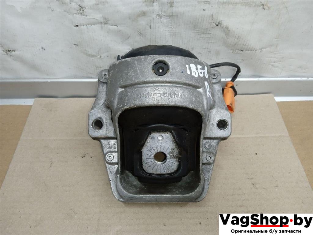 подушка крепления двигателя Audi A4 B8/8K 2011, 2.7 л., TDi, CGK, дизель, МКПП, белый, седан, передний привод, 8K0199381NF - фото №1