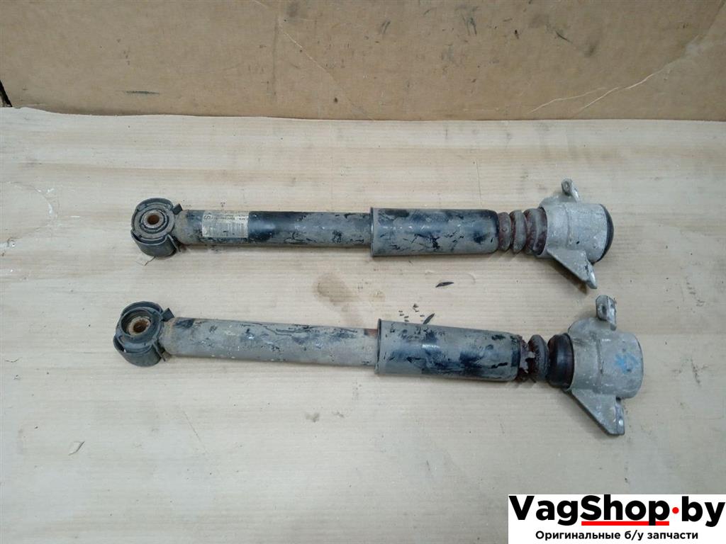 амортизатор задний Audi A5 8T 2007, 3.0 л., TDi, CAP, дизель, МКПП, белый, купе, полный привод, 8T0513035F - фото №1