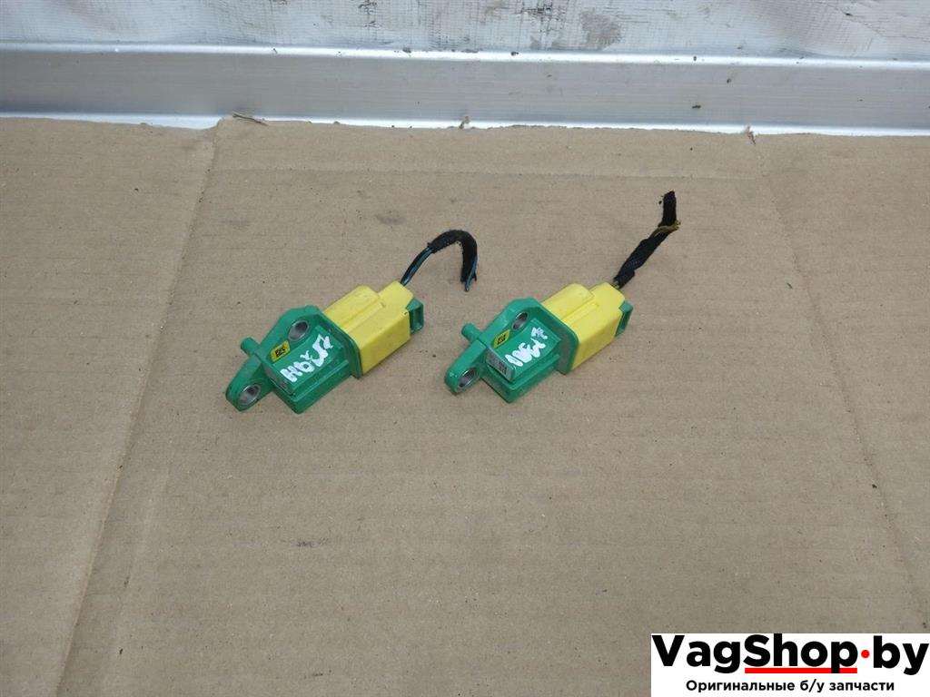 датчик удара Audi A5 8T 2007, 3.0 л., TDi, CAP, дизель, МКПП, белый, купе, полный привод, 1K0909606C - фото №1