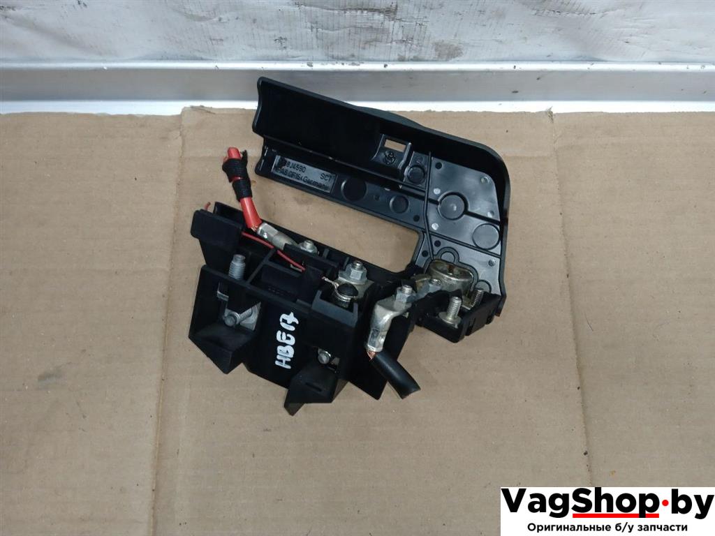 клемма аккумулятора плюс Audi A5 8T 2007, 3.0 л., TDi, CAP, дизель, МКПП, белый, купе, полный привод, 8J0915459 - фото №1