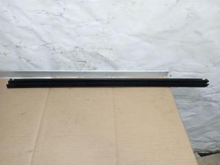 уплотнитель Volkswagen Tiguan 1 поколение 2010, 2.0 л., TDi, CFF, дизель, МКПП, черный, внедорожник 5 дв., передний привод, 5N0837479