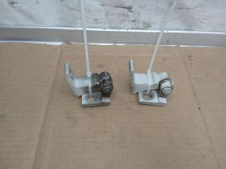 петля двери Audi A5 8T 2007, 3.0 л., TDi, CAP, дизель, МКПП, белый, купе, полный привод, 8K0831402A