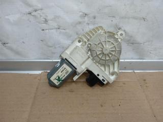 моторчик стеклоподъемника передний левый Audi A5 8T 2007, 3.0 л., TDi, CAP, дизель, МКПП, белый, купе, полный привод, 4F0959801D