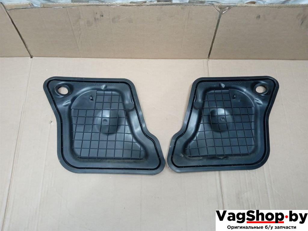 заглушка Audi A5 8T 2007, 3.0 л., TDi, CAP, дизель, МКПП, белый, купе, полный привод, 8T0837915B, 8T0837916B - фото №1