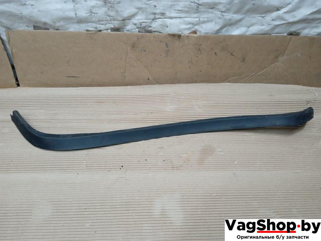 молдинг двери задней левой Volkswagen Golf Plus 1 поколение 2006, 1.9 л., TDi, BLS, дизель, МКПП, серый, хетчбэк 5 дв., передний привод, 5M0839373C - фото №1