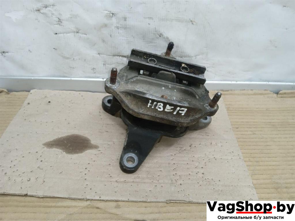 подушка крепления КПП Audi A5 8T 2007, 3.0 л., TDi, CAP, дизель, МКПП, белый, купе, полный привод, 8K0399151, 8K0399115R - фото №1