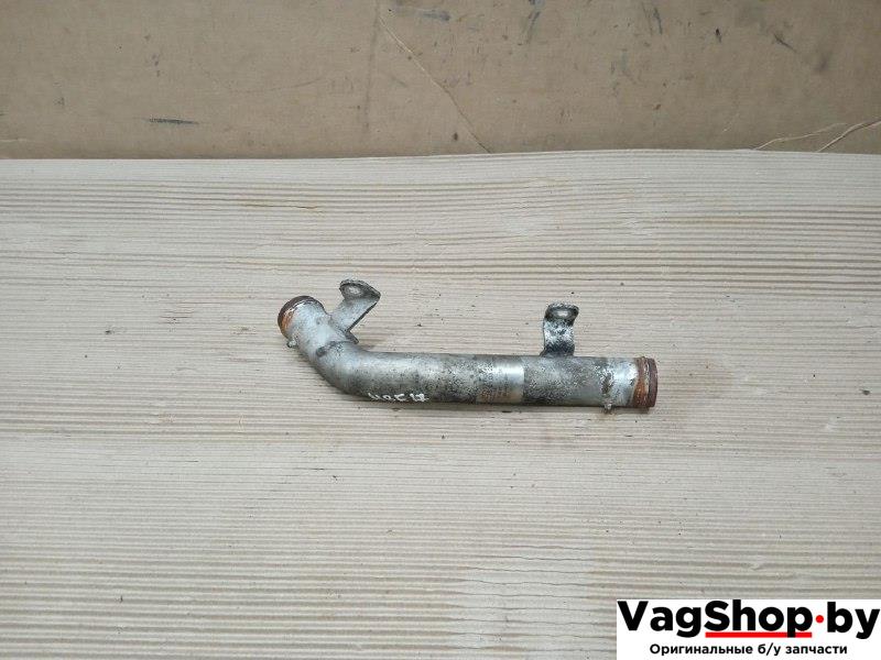 патрубок (трубопровод, шланг) Audi A5 8T 2007, 3.0 л., TDi, CAP, дизель, МКПП, белый, купе, полный привод, 8K0121071C - фото №1