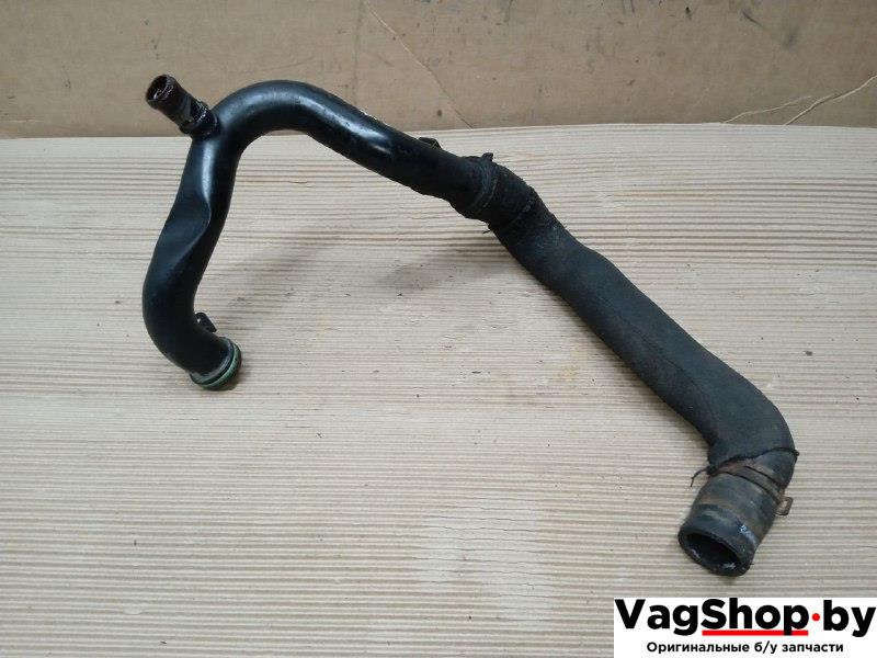 трубка охлаждающей жидкости Audi A5 8T 2007, 3.0 л., TDi, CAP, дизель, МКПП, белый, купе, полный привод, 8K0121071BG - фото №1