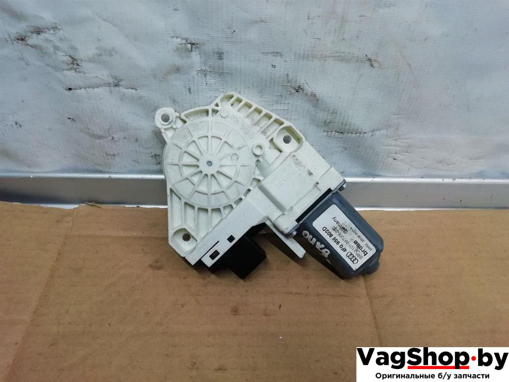 моторчик стеклоподъемника передний правый Audi A6 Allroad Quattro C6/4F 2007, 3.2 л., FSI, AUK, бензин, МКПП, синий, универсал, полный привод, 4F0959802D - фото №1