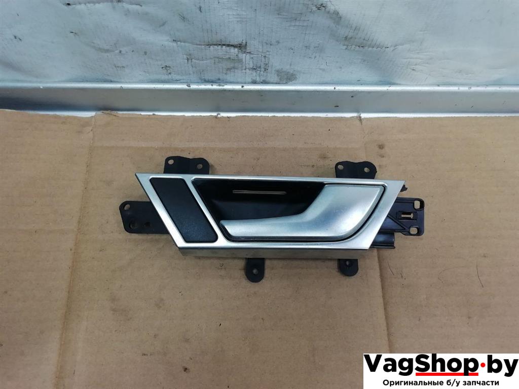 ручка внутренняя задняя правая Audi A6 Allroad Quattro C6/4F 2007, 3.2 л., FSI, AUK, бензин, МКПП, синий, универсал, полный привод, 4F0839020F - фото №1