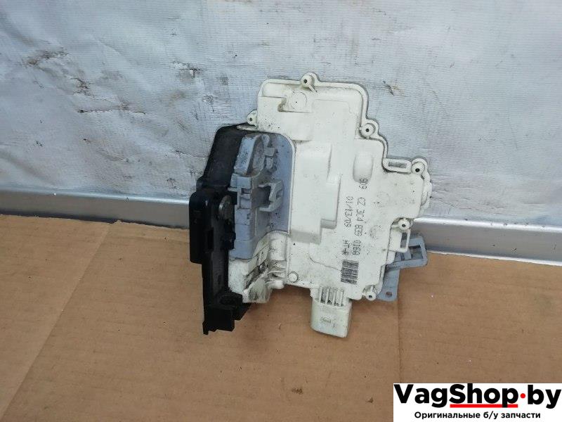 замок двери задней правой Volkswagen Passat B6 2009, 2.0 л., TDi, CBA, дизель, МКПП, голубой, седан, передний привод, 3C4839016A - фото №1