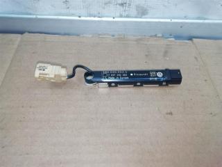 усилитель антенны Volkswagen Tiguan 1 поколение 2010, 2.0 л., TDi, CFG, дизель, МКПП, серебро, внедорожник 5 дв., полный привод, 5N0035552C