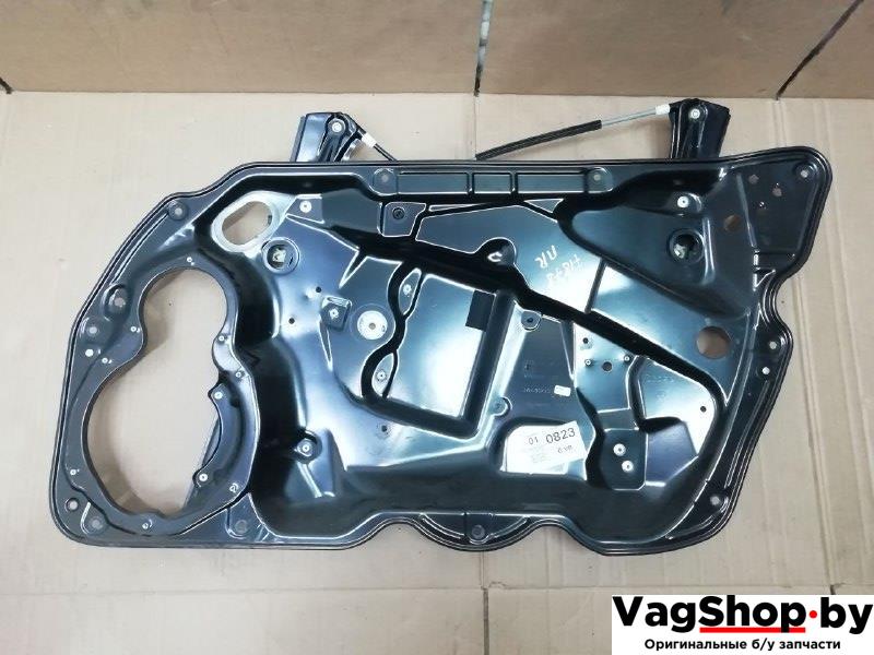 стеклоподъемник электрический передний правый Volkswagen Passat B7 2011, 2.0 л., TDi, CFF, дизель, АКПП, синий, универсал, передний привод - фото №1