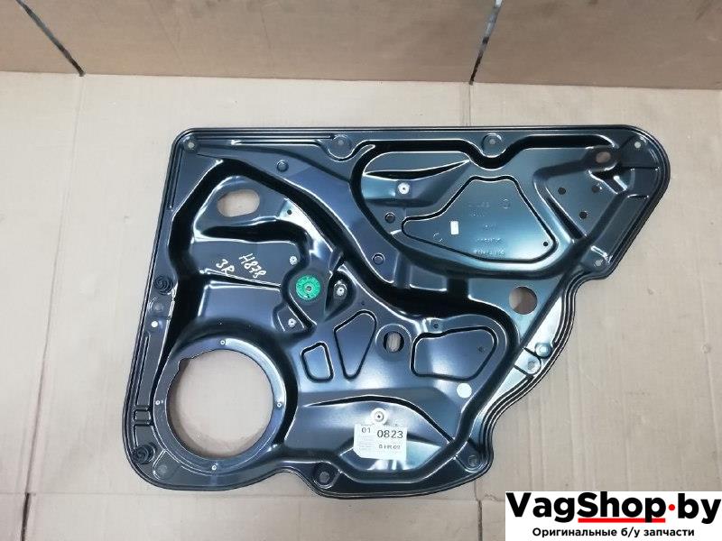 стеклоподъемник электрический задний правый Volkswagen Passat B7 2011, 2.0 л., TDi, CFF, дизель, АКПП, синий, универсал, передний привод - фото №1