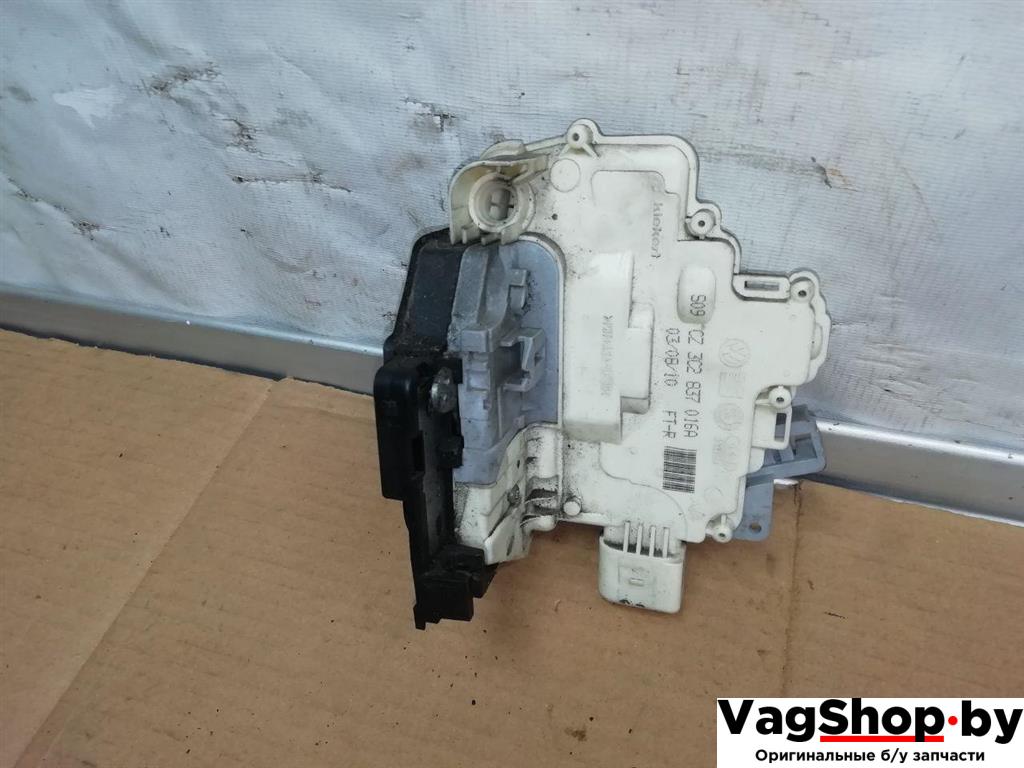 замок двери передней правой Volkswagen Passat B7 2011, 2.0 л., TDi, CFF, дизель, АКПП, синий, универсал, передний привод, 3C2837016A - фото №1
