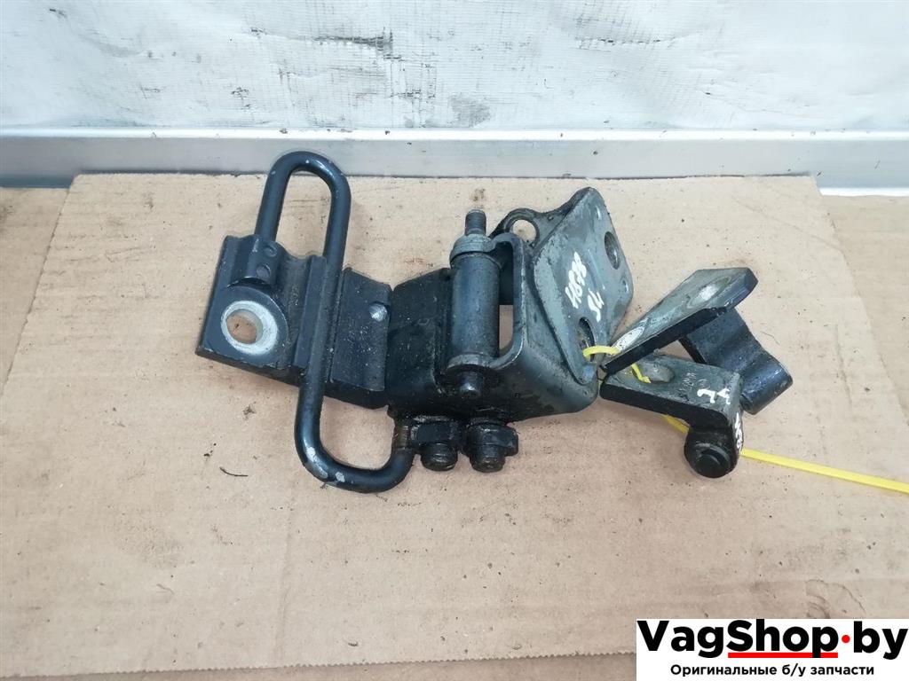 петля двери Volkswagen Passat B7 2011, 2.0 л., TDi, CFF, дизель, АКПП, синий, универсал, передний привод, 3C8833411B - фото №1