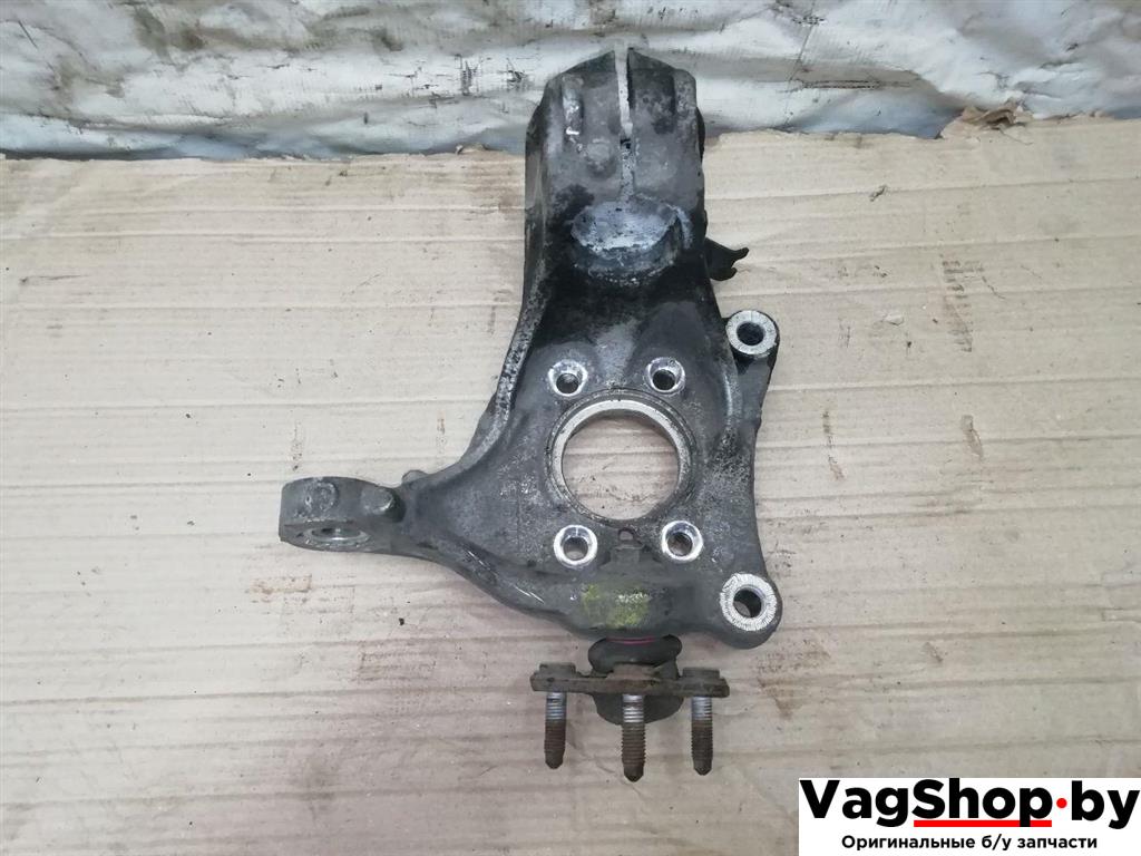 кулак поворотный левый Volkswagen Passat B7 2011, 2.0 л., TDi, CFF, дизель, АКПП, синий, универсал, передний привод - фото №1
