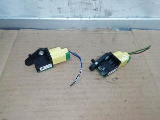 датчик удара Volkswagen Passat B7 2011, 2.0 л., TDi, CFF, дизель, АКПП, синий, универсал, передний привод, 5N0959351B