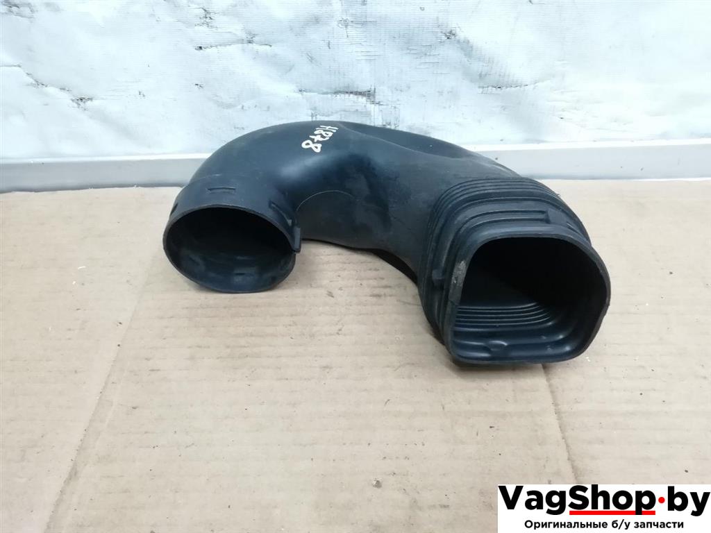 патрубок воздушного фильтра Volkswagen Passat B7 2011, 2.0 л., TDi, CFF, дизель, АКПП, синий, универсал, передний привод, 3C0129618D - фото №1