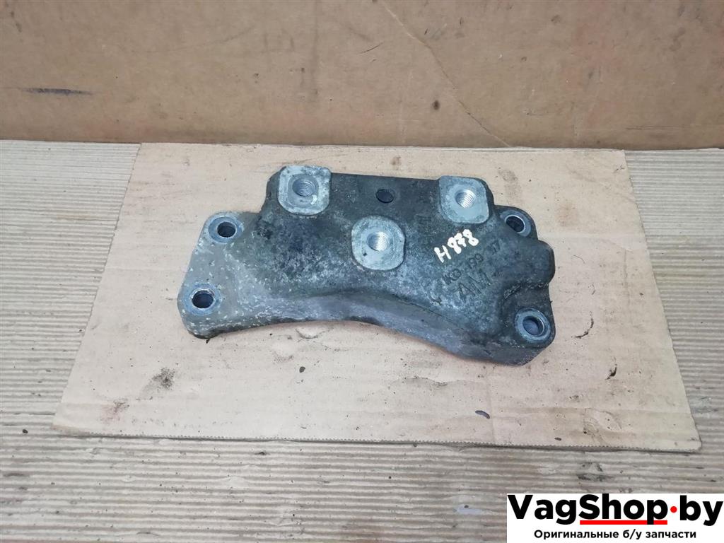 кронштейн КПП Volkswagen Passat B7 2011, 2.0 л., TDi, CFF, дизель, АКПП, синий, универсал, передний привод, 1K0199117AM - фото №1