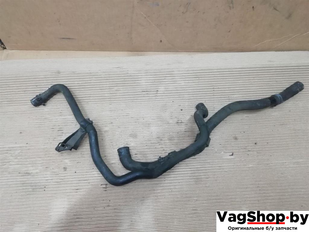 патрубок (трубопровод, шланг) Volkswagen Passat B7 2011, 2.0 л., TDi, CFF, дизель, АКПП, синий, универсал, передний привод, 1K0122109CF - фото №1