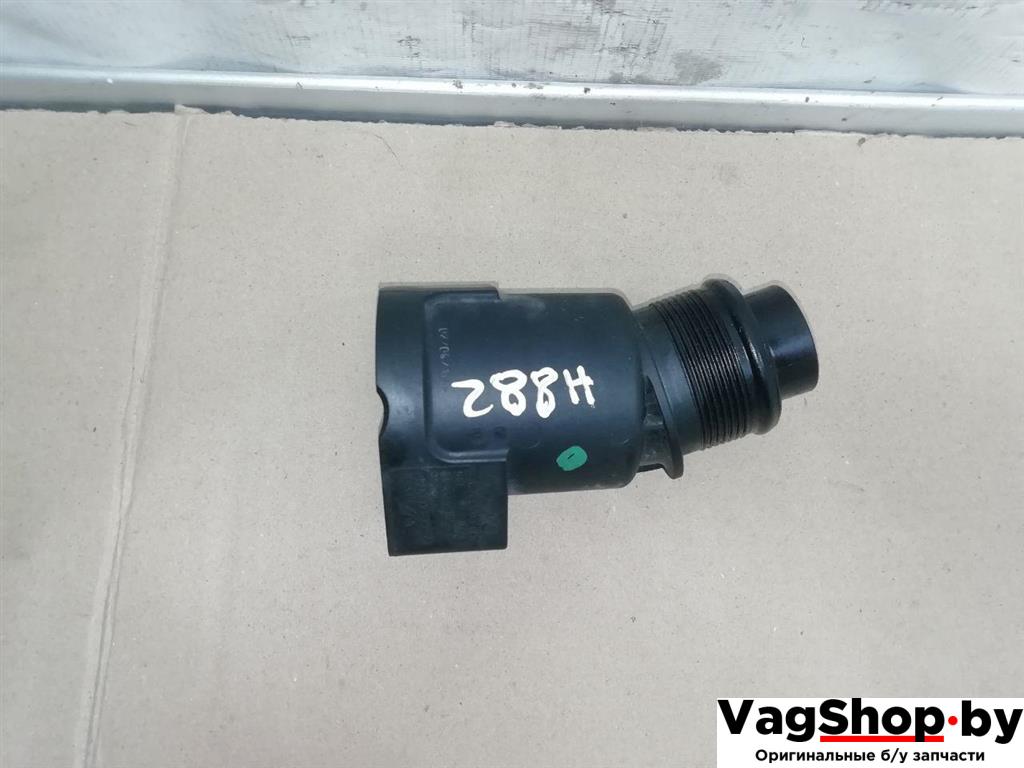 патрубок интеркулера Volkswagen Tiguan 1 поколение 2010, 2.0 л., TDi, CFG, дизель, МКПП, серебро, внедорожник 5 дв., полный привод, 03L131111R - фото №1