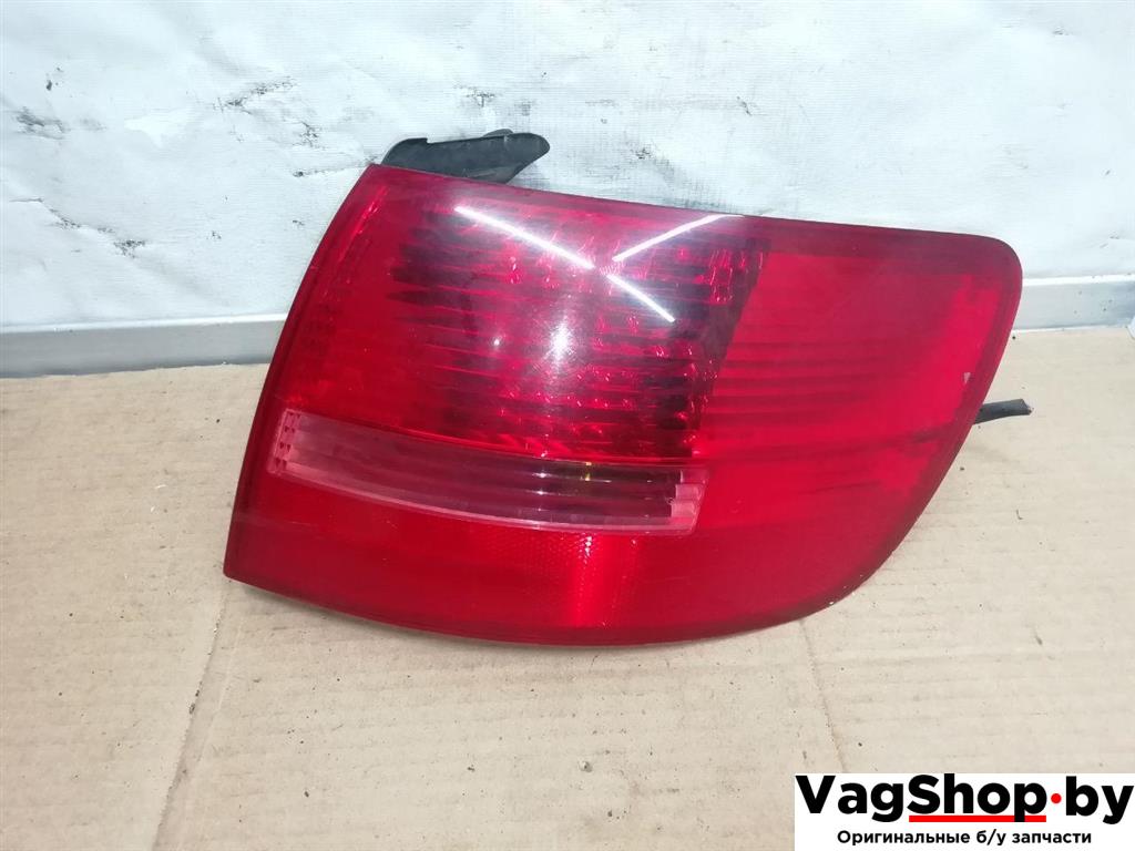 фонарь задний правый Audi A6 4F/C6 2007, 3.0 л., TDi, ASB, дизель, АКПП, голубой, универсал, полный привод - фото №1