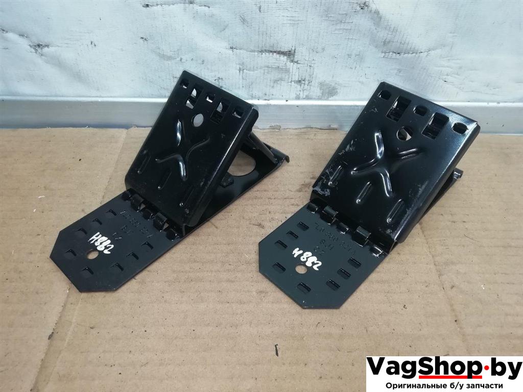 упор противооткатный Volkswagen Tiguan 1 поколение 2010, 2.0 л., TDi, CFG, дизель, МКПП, серебро, внедорожник 5 дв., полный привод, 7L0860321A - фото №1