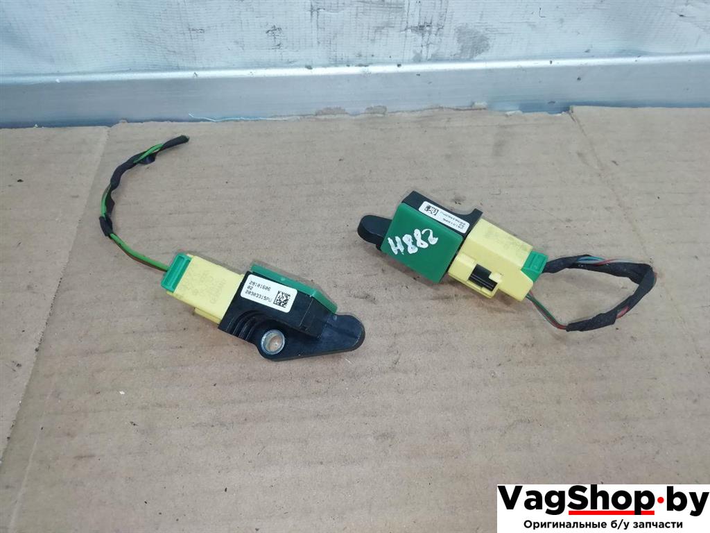 датчик удара Volkswagen Tiguan 1 поколение 2010, 2.0 л., TDi, CFG, дизель, МКПП, серебро, внедорожник 5 дв., полный привод, 5N0959351B - фото №1