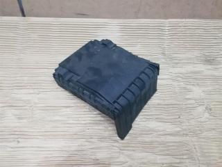 крышка блока предохранителей Volkswagen Tiguan 1 поколение 2010, 2.0 л., TDi, CFG, дизель, МКПП, серебро, внедорожник 5 дв., полный привод, 1K0937132F