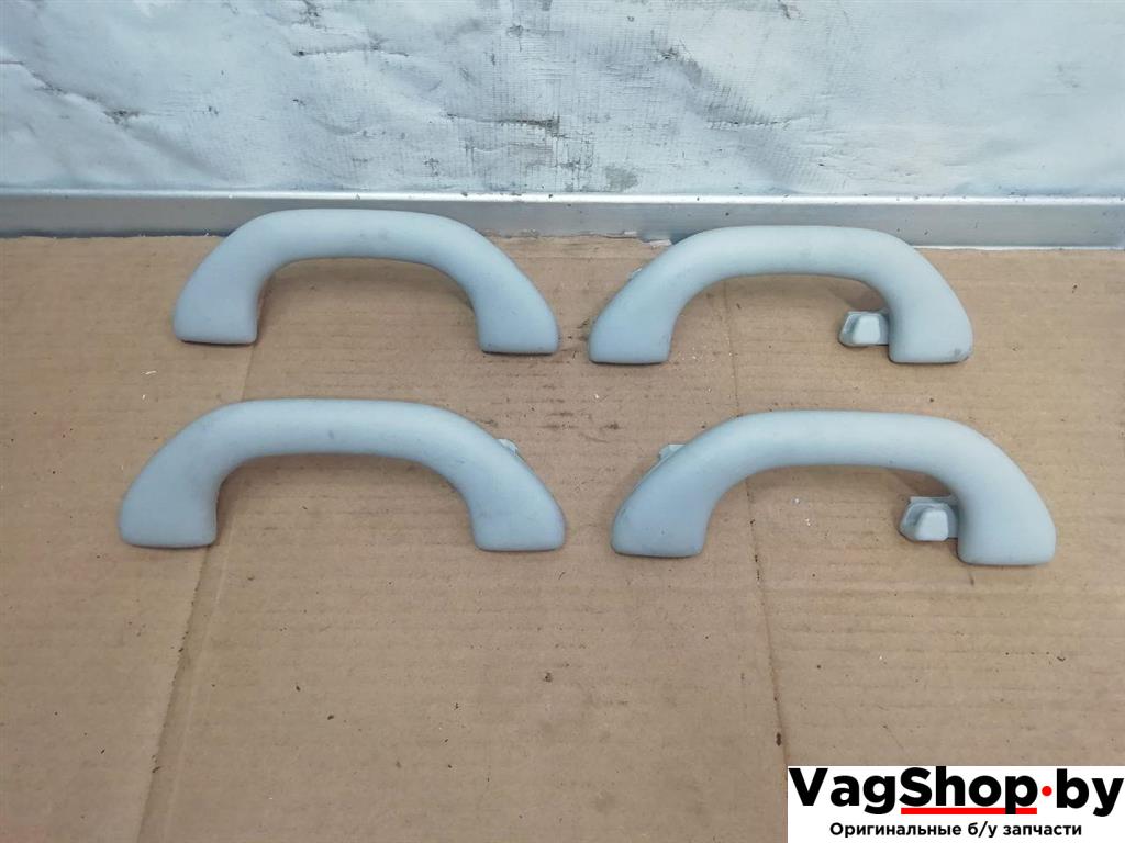 ручка внутренняя потолочная Volkswagen Tiguan 1 поколение 2010, 2.0 л., TDi, CFG, дизель, МКПП, серебро, внедорожник 5 дв., полный привод - фото №1