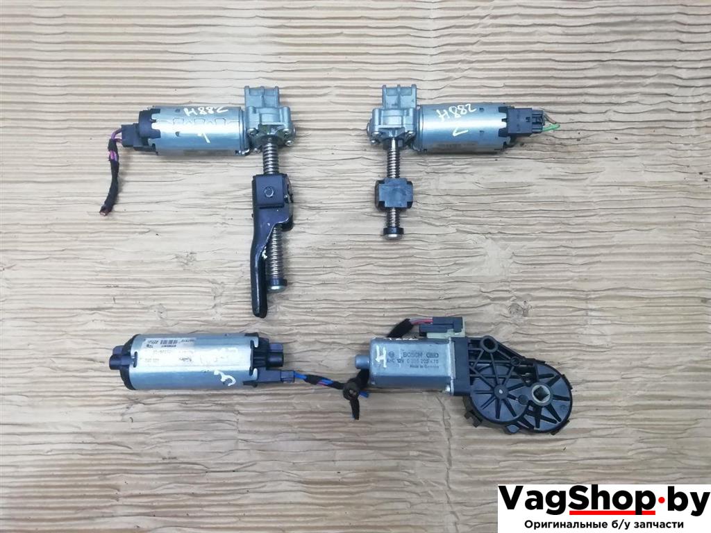 моторчик регулировки сиденья Volkswagen Tiguan 1 поколение 2010, 2.0 л., TDi, CFG, дизель, МКПП, серебро, внедорожник 5 дв., полный привод - фото №1