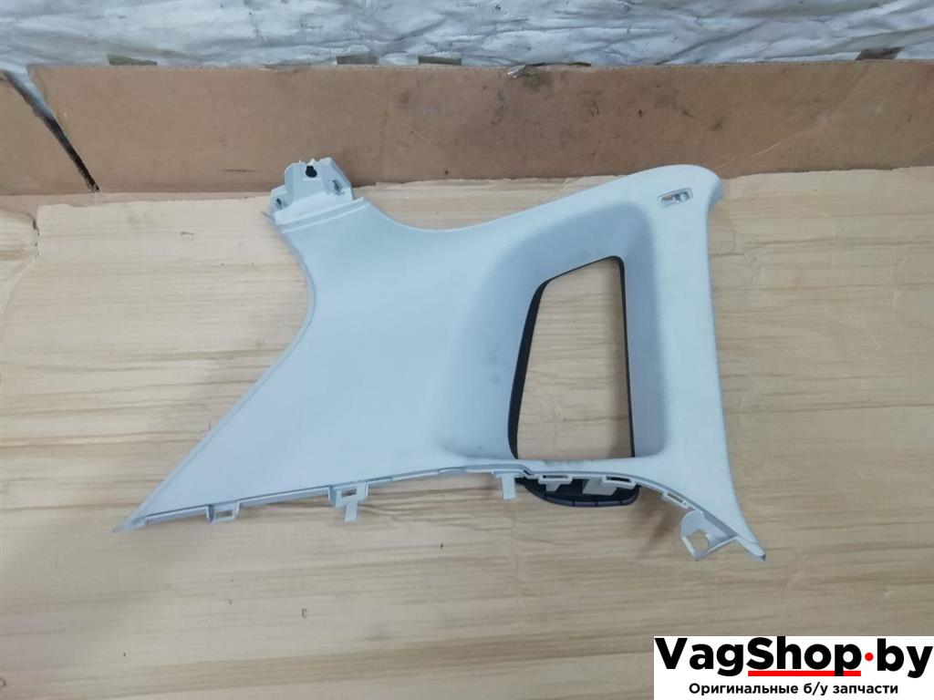 обшивка стойки задней левой Volkswagen Tiguan 1 поколение 2010, 2.0 л., TDi, CFG, дизель, МКПП, серебро, внедорожник 5 дв., полный привод, 5N0867287B - фото №1