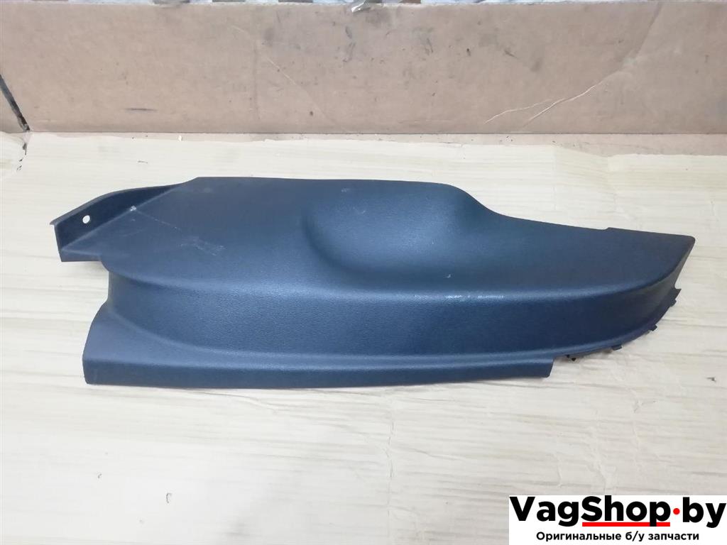 обшивка стойки задней левой Volkswagen Tiguan 1 поколение 2010, 2.0 л., TDi, CFG, дизель, МКПП, серебро, внедорожник 5 дв., полный привод, 5N0867765 - фото №1