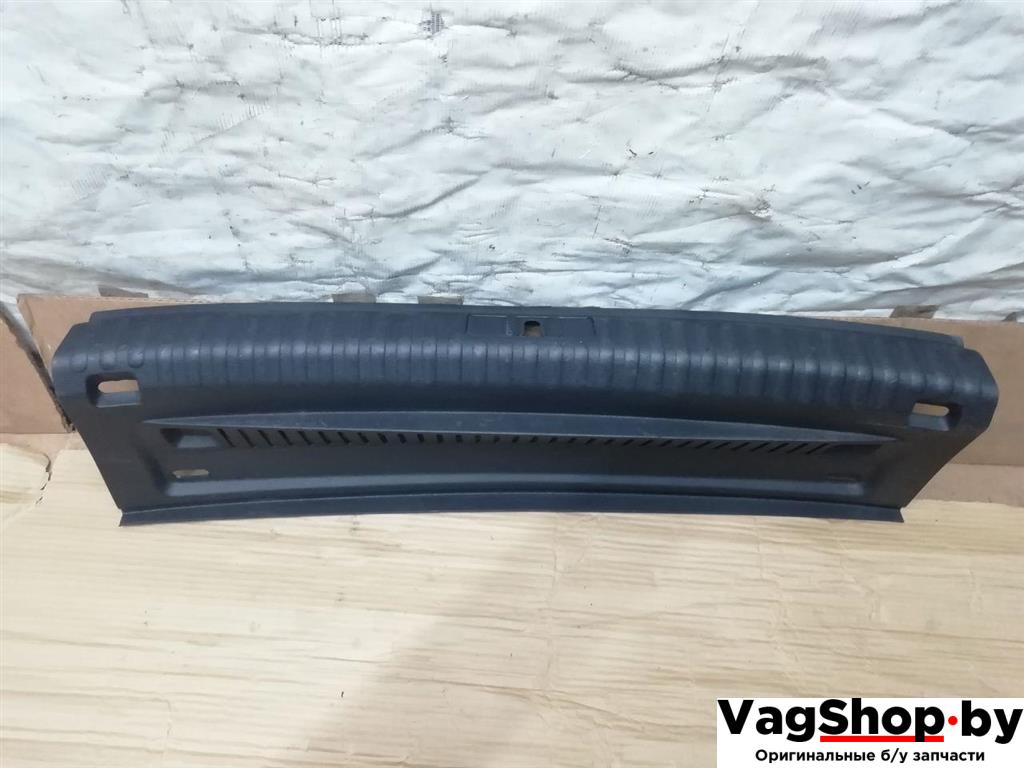 накладка внутренняя на заднюю панель кузова Volkswagen Tiguan 1 поколение 2010, 2.0 л., TDi, CFG, дизель, МКПП, серебро, внедорожник 5 дв., полный привод, 5N0863459 - фото №1